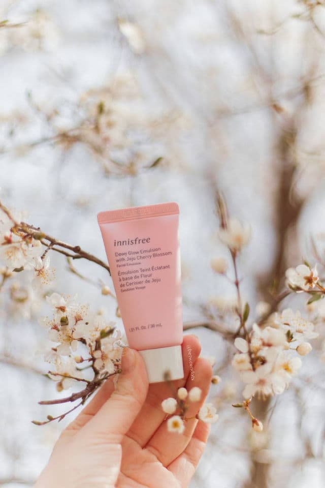 INNISFREE Dewy Glow Emulsion with Jeju Cherry Blossom review photo by Betweendots
