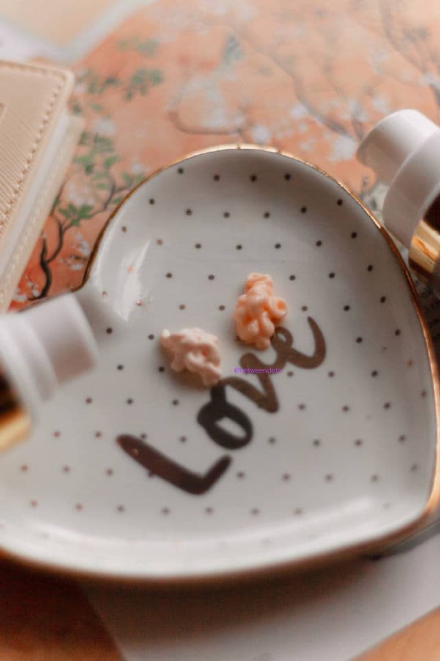 Nivea Cellular Luminous 630 Anti Dark-Spot Day Fluid SPF 50 review photo by Betweendots