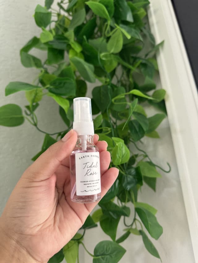 Earth Harbor Naturals Tidal Rose Crystal Hydration Toner Mist review photo by hannahsamuel