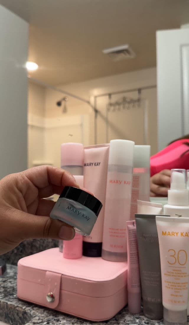 Mary Kay Indulge Soothing Eye Gel review photo by Kim97