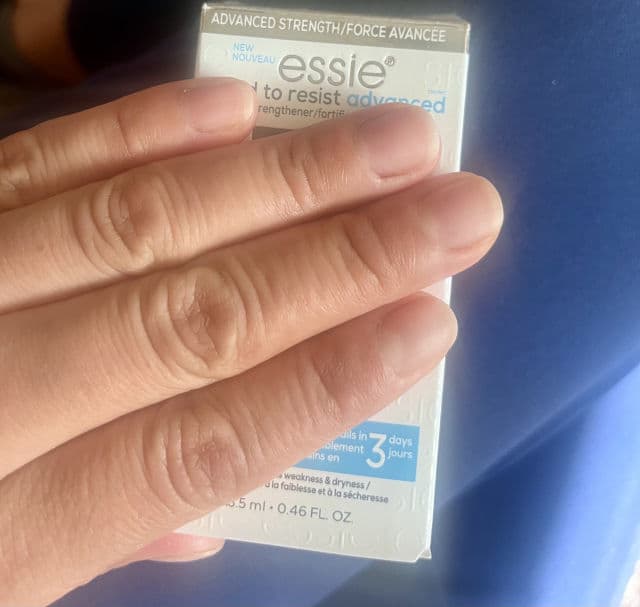 essie Hard to Resist Advanced Nail Strengthener review photo by SandraLuz