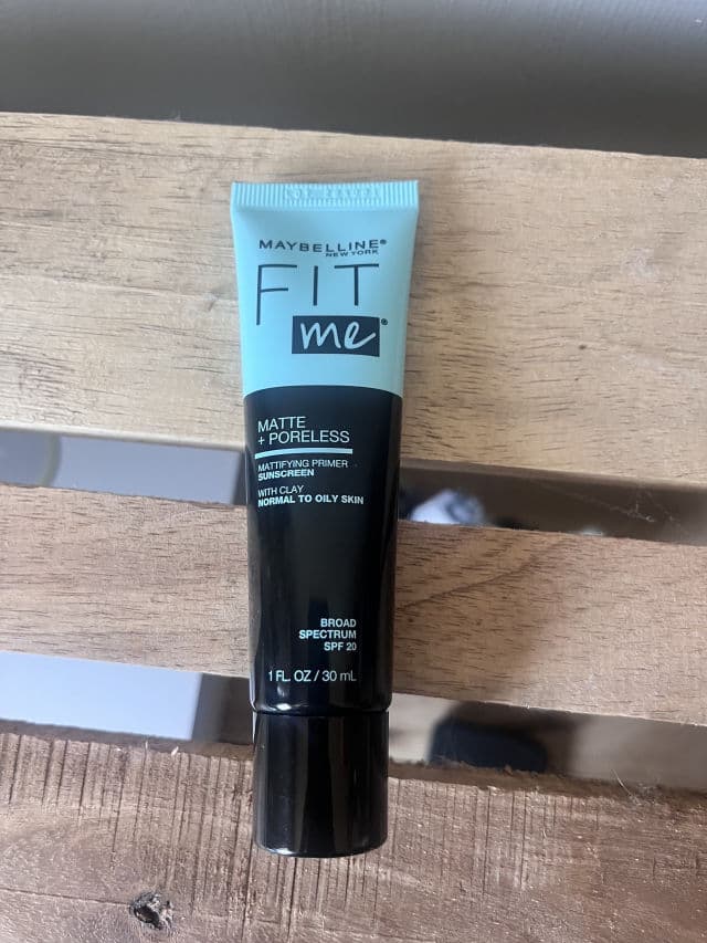 Maybelline Fit Me! Matte + Poreless Mattifying Primer SPF 20 review photo by SandraLuz