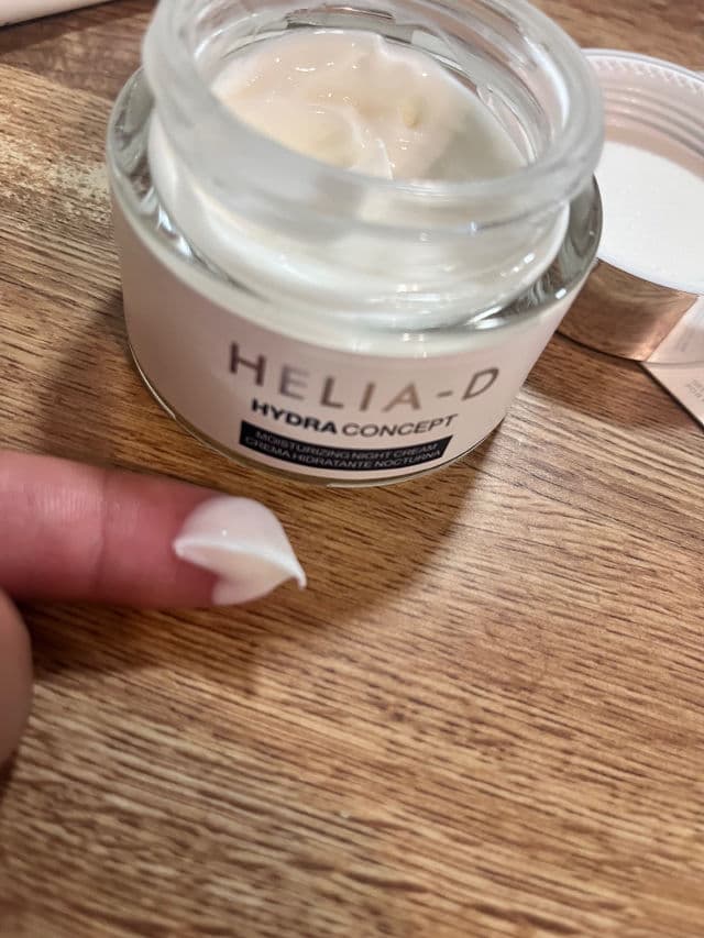Helia-D Hydramax Deep Moisturizing Night Cream Gel review photo by SandraLuz