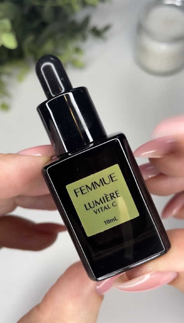 Femmue Lumière Vital C review photo by MerkBu
