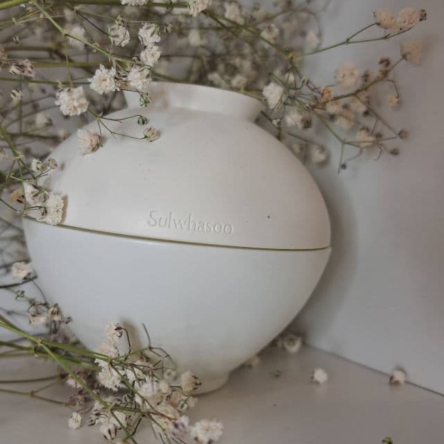 Sulwhasoo Ultimate S Eye Cream review photo by LiaLim