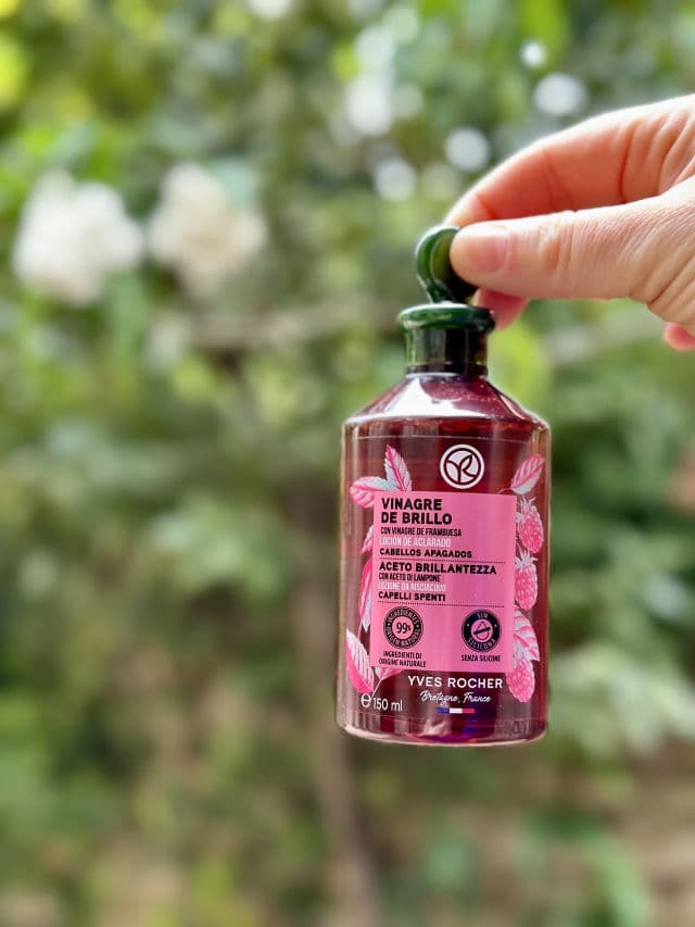 YVES ROCHER Brillance Shine Rinsing Vinegar review photo by KatrinaMolini