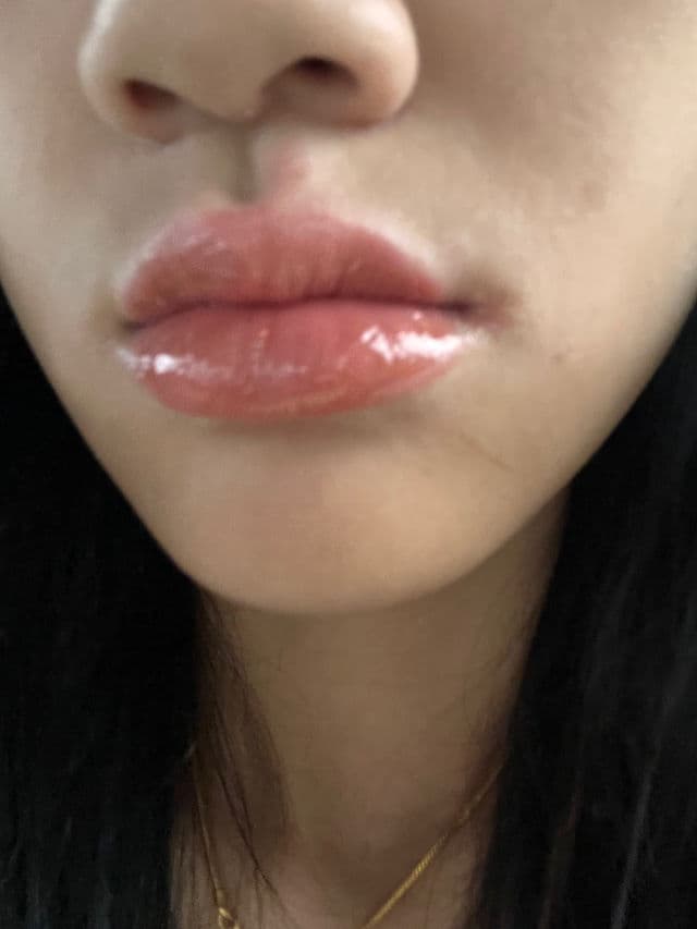 Hourglass Cosmetics Haze 135 review photo by dorrander