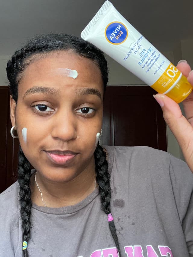Nivea Sun UV Visage Sensitive SPF50 review photo by Miosky