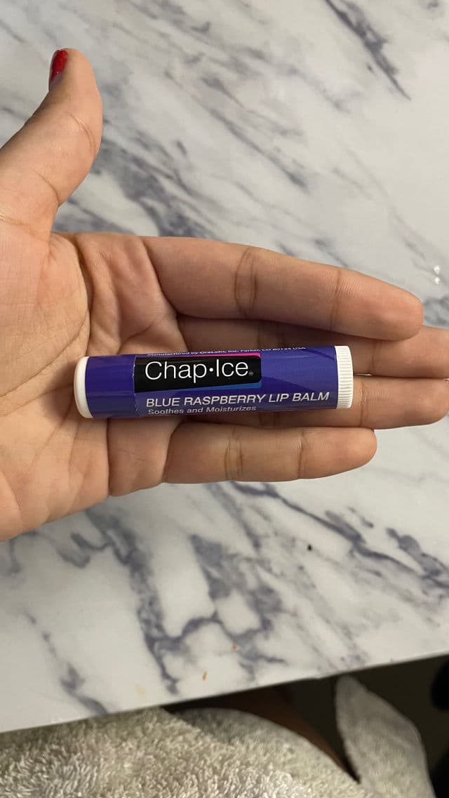 Chap-Ice SPF 4 Cherry Lip Balm review photo by Lauraguzmamm