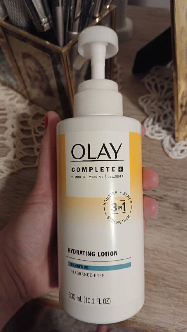 Olay Cleansing & Brightening Body Wash with Vitamin C & Vitamin B3 review photo by RoArtioli