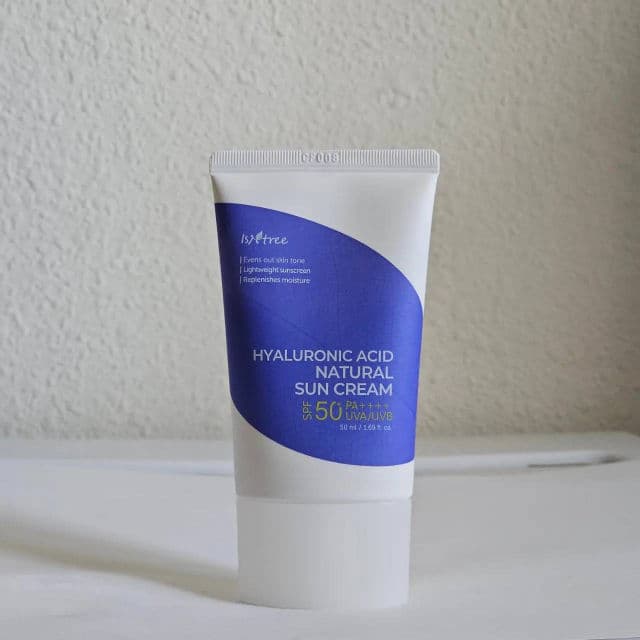 ISNTREE Hyaluronic Acid Natural Sun Cream SPF50+ PA++++ review photo by nLynn