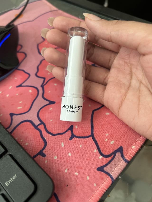 Honest Beauty Tinted Lip Balm review photo by Beautypopcorn