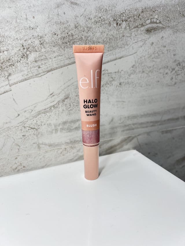 ELF Halo Glow Blush Beauty Wand - Rosé You Slay review photo by EdguiAy