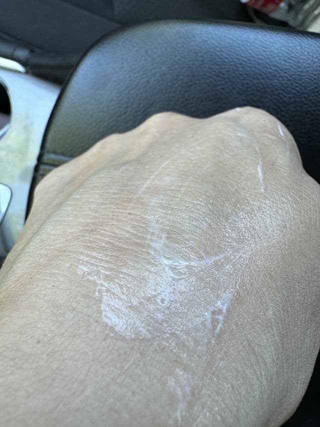 Clarins Hand and Nail Treatment Cream review photo by Lupuliak 