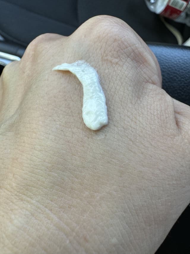 Clarins Hand and Nail Treatment Cream review photo by Lupuliak 