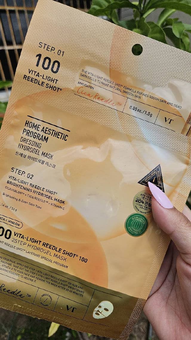 VT COSMETICS Vita-Light Reedle Shot 100 2-Step Hydrogel Mask review photo by Maryelisart