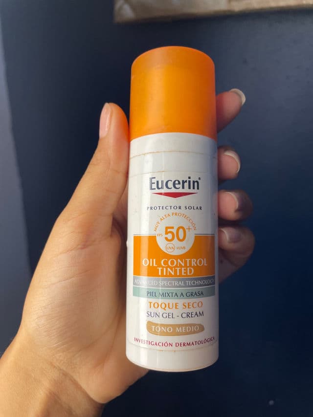Eucerin Oil Control SPF 50 Face Sunscreen Lotion with Oil Absorbing Minerals review photo by Dely