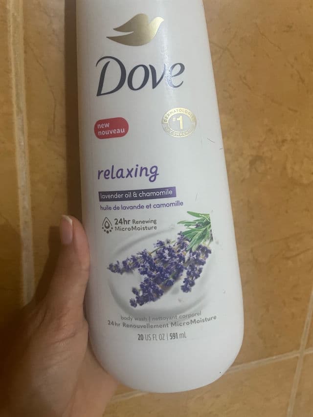 Dove Relaxing Body Wash with Lavender and Chamomile review photo by Dely