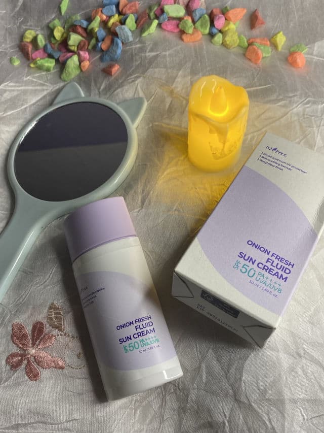 ISNTREE Onion Fresh Fluid Sun Cream SPF50+ PA++++ review photo by zainii
