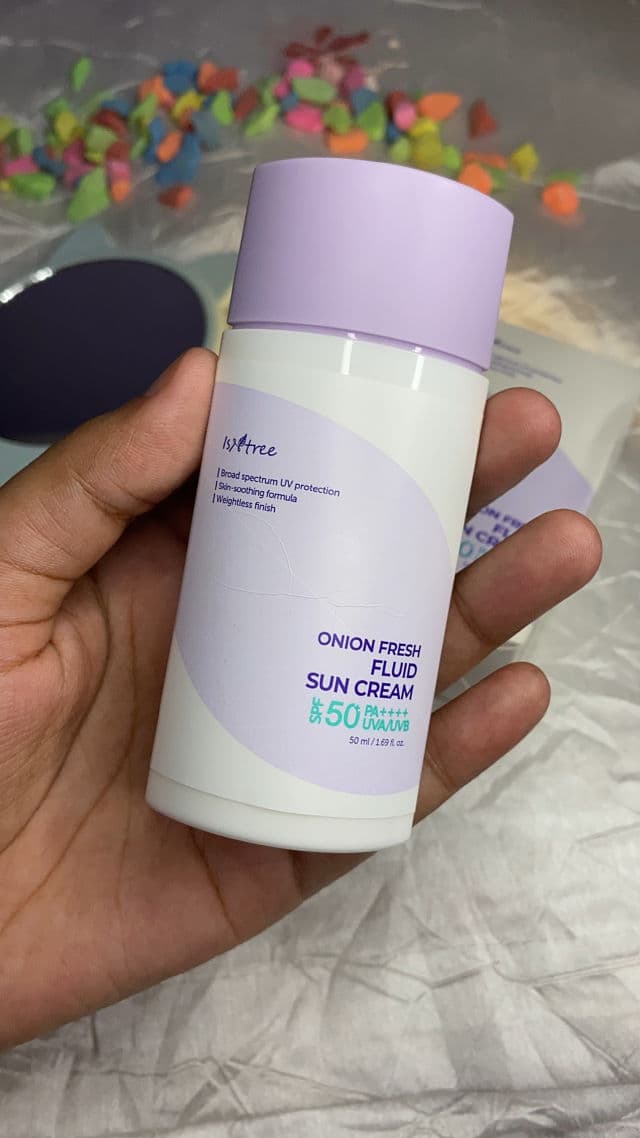 ISNTREE Onion Fresh Fluid Sun Cream SPF50+ PA++++ review photo by zainii