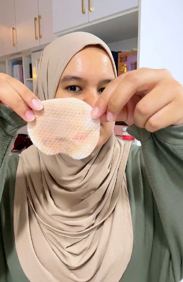 Nightingale Daily Derma Cleansing Pads review photo by plumviolet