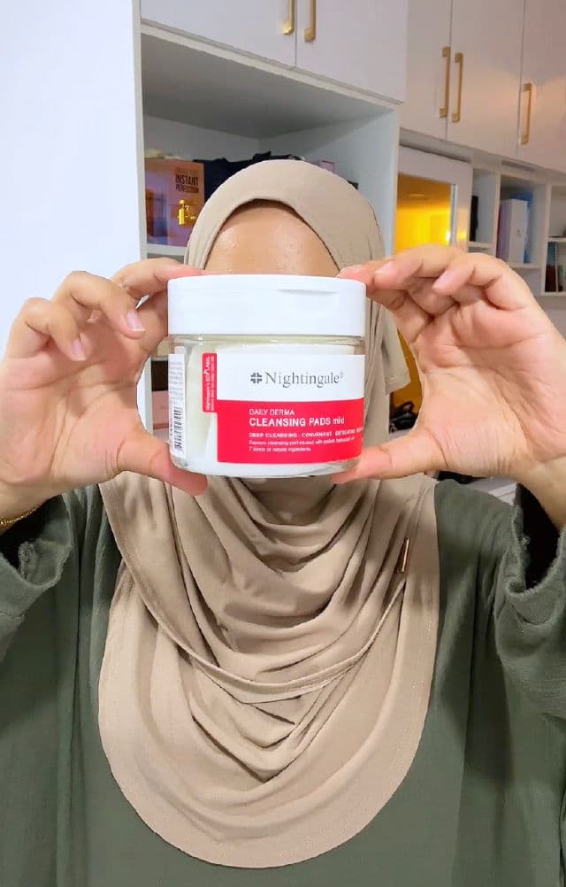 Nightingale Daily Derma Cleansing Pads review photo by plumviolet
