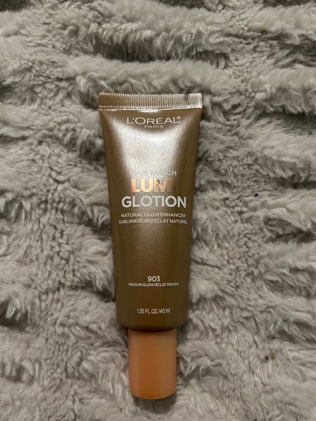 L'Oreal Paris 903 Medium review photo by itzMaddie