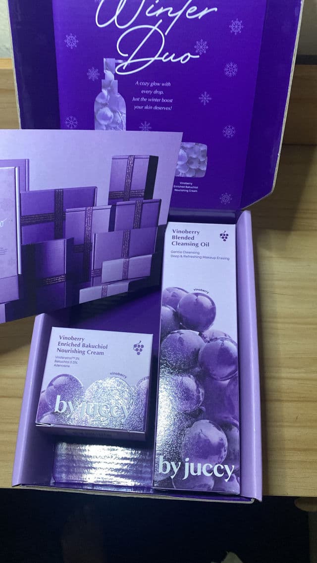 By Juccy Vinoberry Blended Cleansing Oil review photo by Joystar198