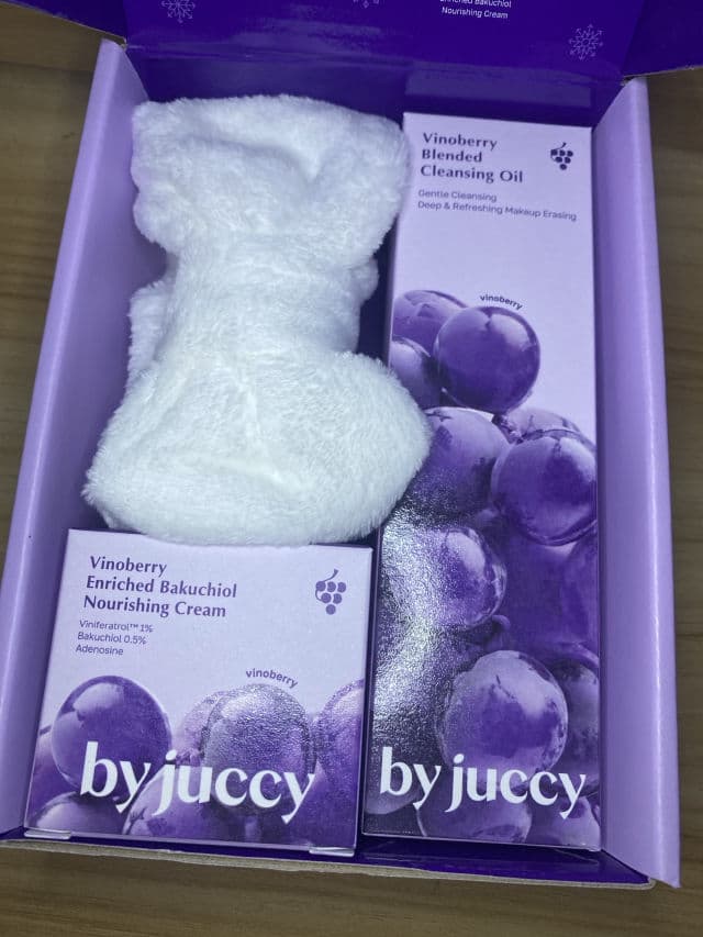 By Juccy Vinoberry Blended Cleansing Oil review photo by Joystar198