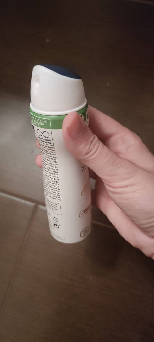 Dove Original Antiperspirant Deodorant Spray review photo by Educando