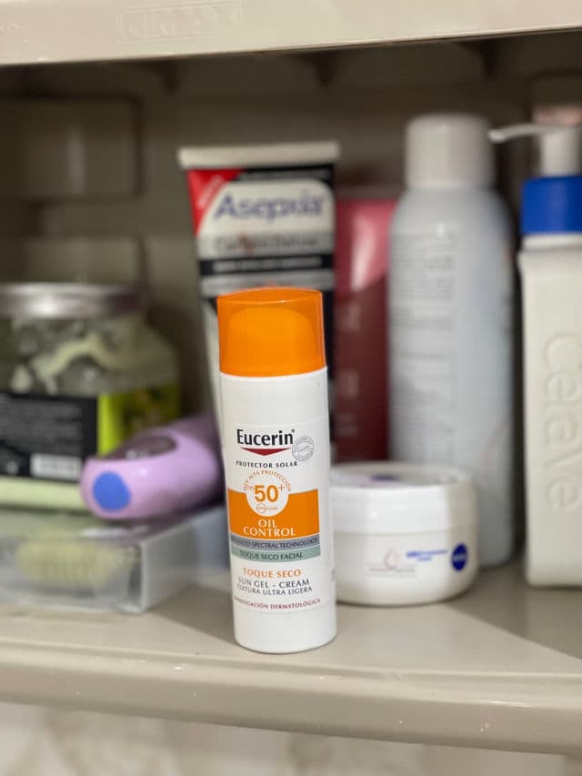 Eucerin Sun Double Whitening Serum SPF50 PA+++ review photo by hillyfer