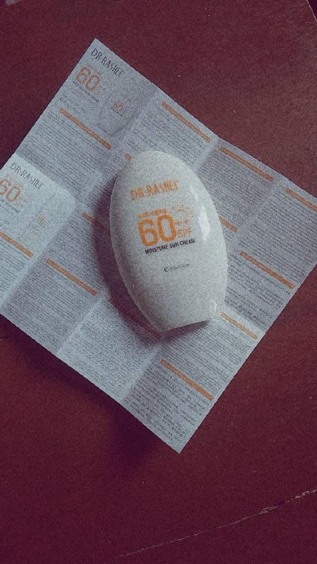 Dr.Rashel Anti-Aging & Moisture Sun Cream SPF60++ review photo by Queenkay