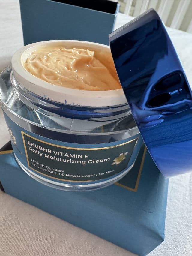 Blue Nectar Shubhr Brightening & Radiance Sandalwood Cream review photo by CocaP