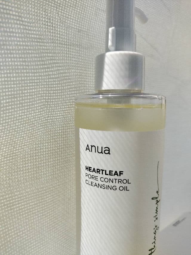 ANUA Heartleaf Pore Control Cleansing Oil review photo by Adejisola