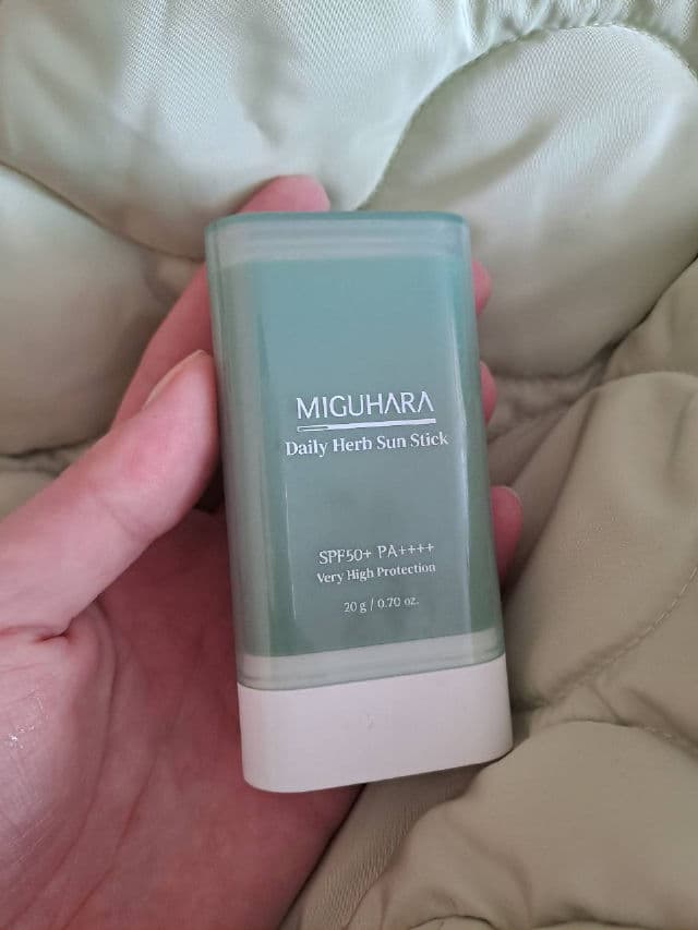 Miguhara (Green) Daily Herb Sun Stick SPF 50+ PA++++ review photo by ninias