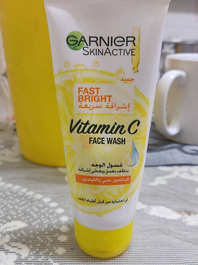 Garnier Bright Complete Brightening Face Wash review photo by chinibites