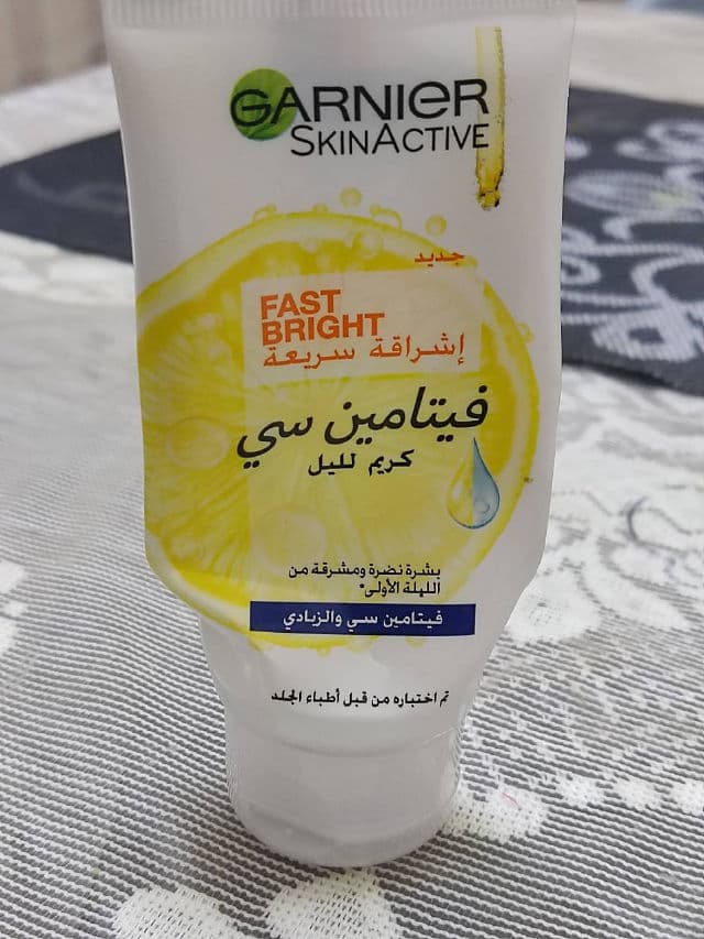 Garnier Bright Complete Vitamin C Yoghurt Night Cream review photo by chinibites