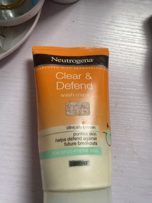 Neutrogena Visibly Clear Spot Proofing 2 in 1 Wash-Mask review photo by prisca8