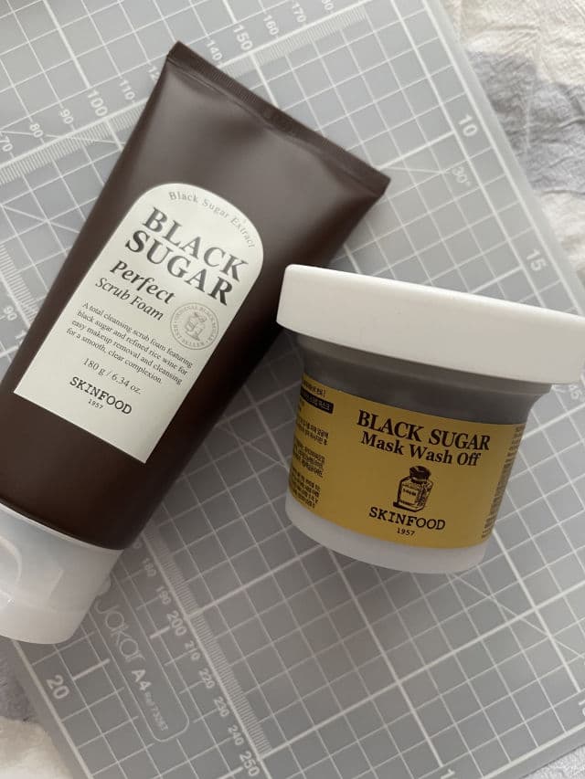 SKINFOOD Black Sugar Perfect Scrub Foam review photo by zzzurnan