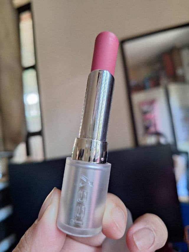 Issy & Co. Solar Balm SPF30 PA+++ in Melodrama (Natural Finish) review photo by Chrissyrecommends