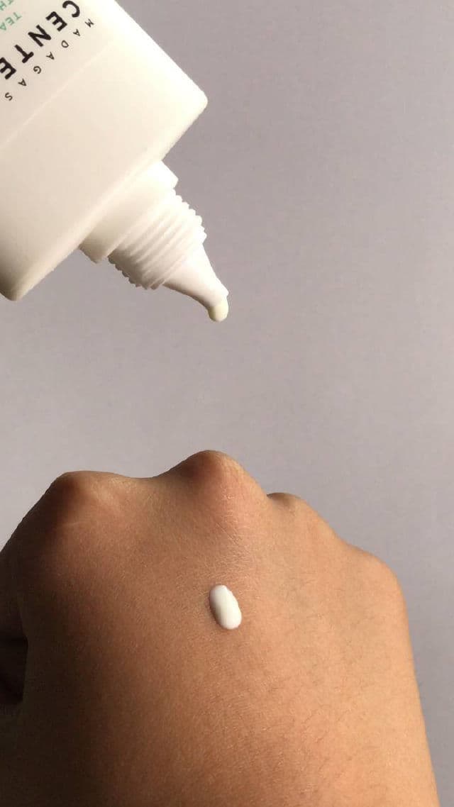 SKIN1004 Madagascar Centella Tea-Trica Soothing Sun Milk SPF50+ PA++++ review photo by clairemascarinas