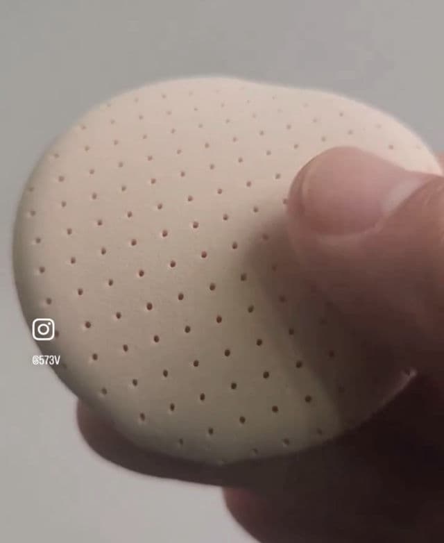 Milk Touch All Day Skin Fit Glow Cushion SPF50+ PA++++ review photo by Hlanderz