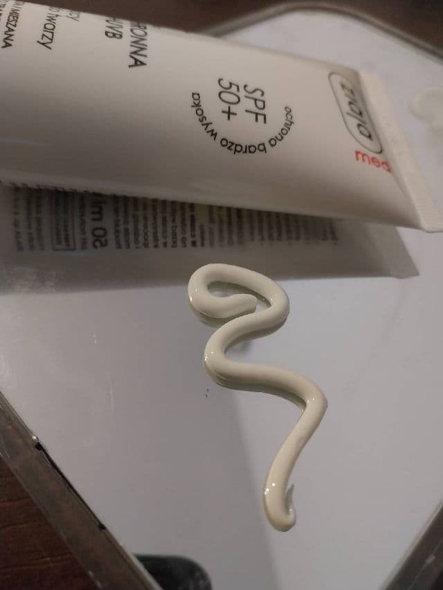 Ziaja Med	Kuracja Ochronna UVA+UVB SPF 50 review photo by Osiya