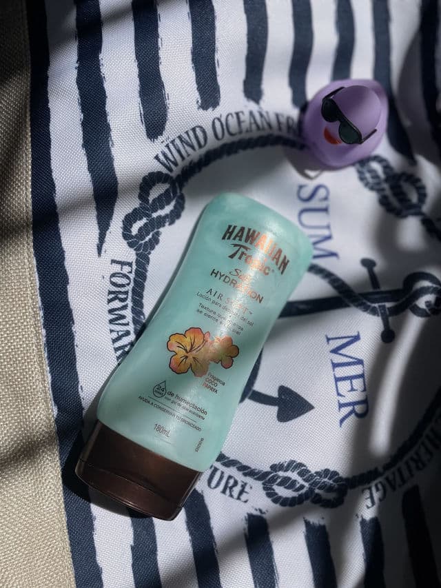 Hawaiian Tropic Silk Hydration After Sun Ultra Hydrating Lotion and Soothing Aloe Gel Coconut Papaya review photo by EasyPixy