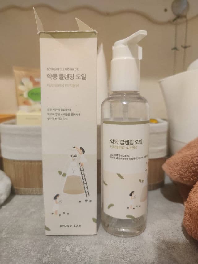 Round Lab Soybean Cleansing Oil review photo by madlymymy