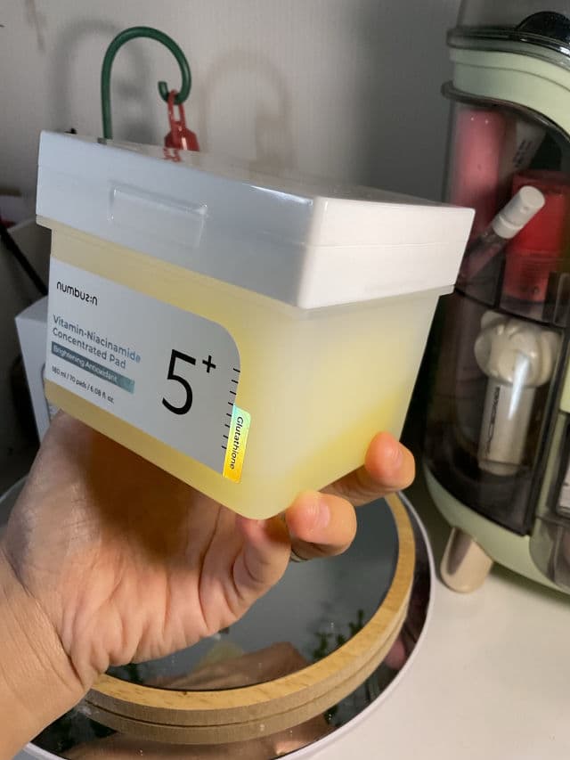 numbuzin No.5 Niacinamide Concentrated Toner Pad review photo by buns615
