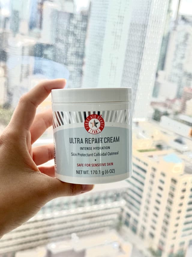 First Aid Beauty Ultra Repair Pure Mineral Sunscreen Moisturizer SPF 40 review photo by NishuGoyal