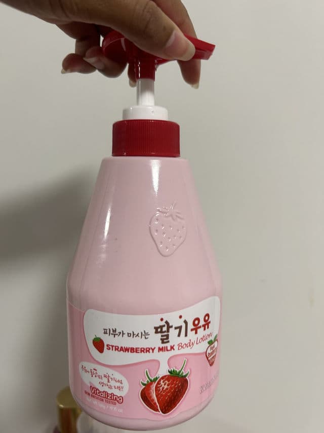 Kwailnara Strawberry Milk Body Lotion review photo by luvvmiii