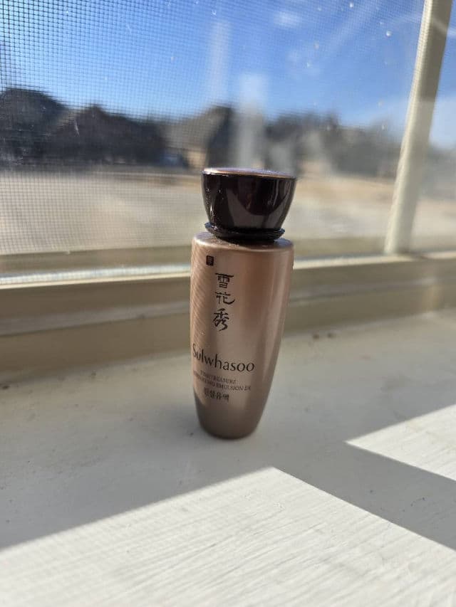 Sulwhasoo Timetreasure Renovating Emulsion EX review photo by nguyenthao
