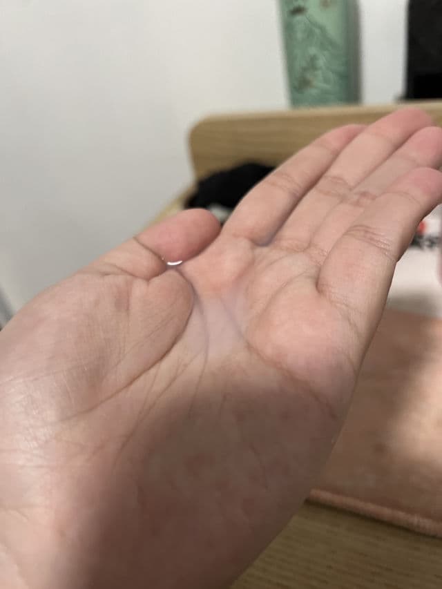 Hada Labo Shirojyun Arbutin Whitening Lotion (Light) review photo by Aemi